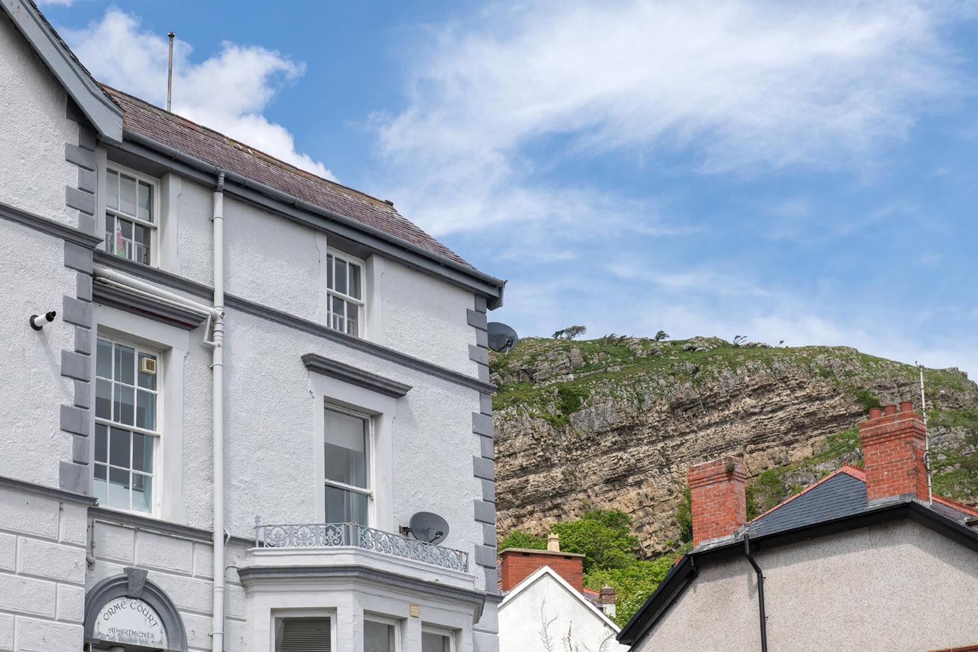Abbey Road Boutique Holiday Apartment Llandudno Exterior foto
